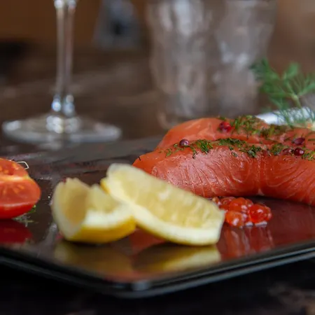 Hotel Logis Le Tadorne 3*