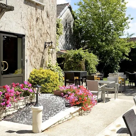 Отель Logis Le Tadorne 3*