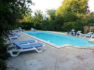فندق Logis Le Tadorne Piney