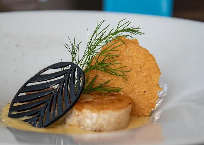 Logis Le Tadorne Hotel