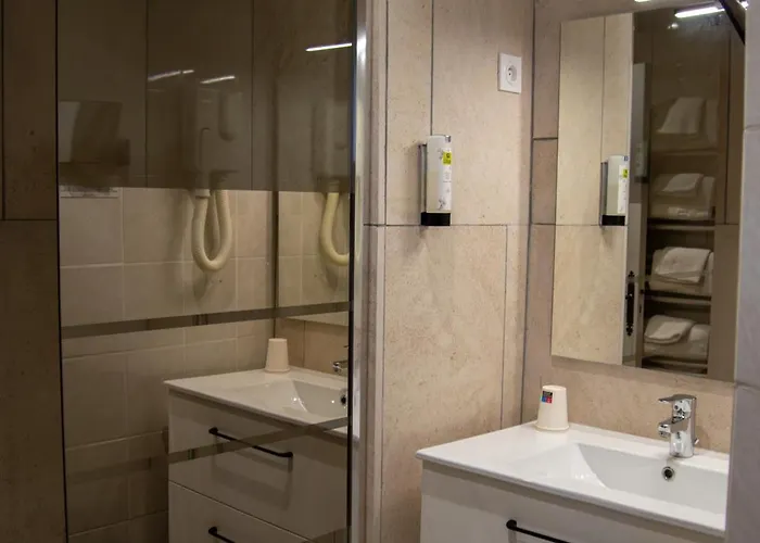 Hotel Logis Le Tadorne