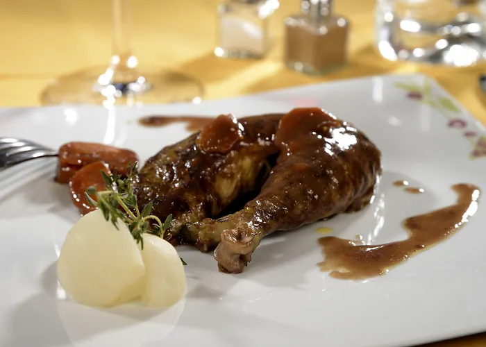 Hotel Logis Le Tadorne 3*