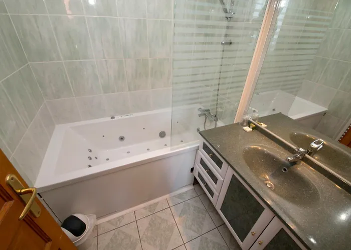 Hotel Logis Le Tadorne Piney